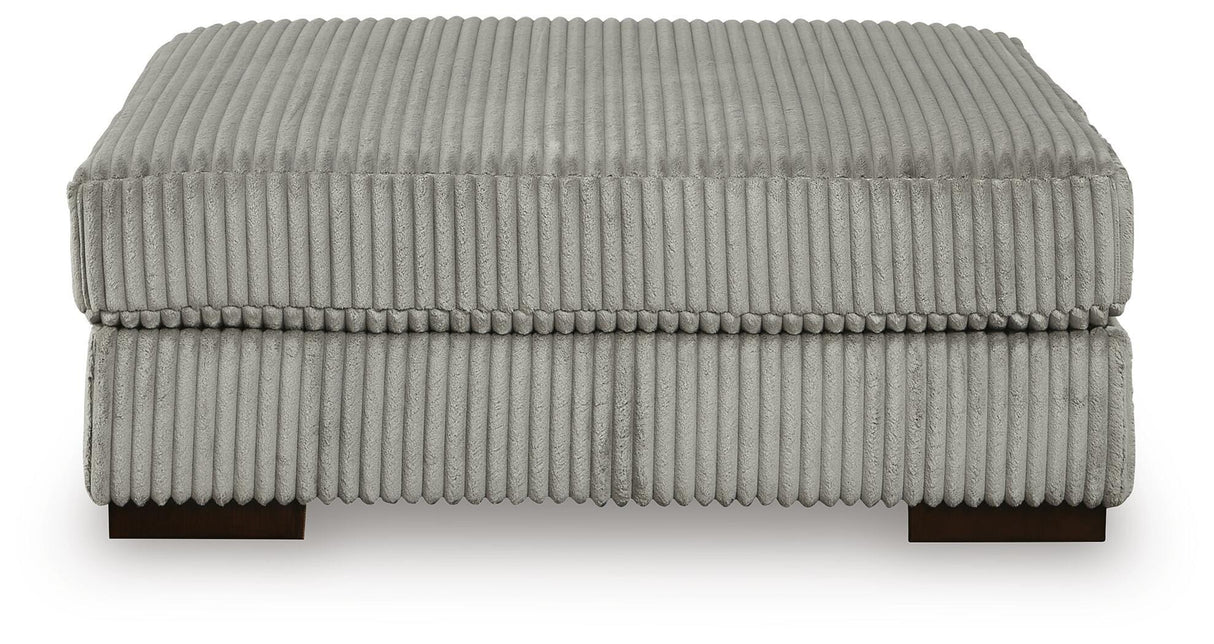 Lindyn Living Room Set