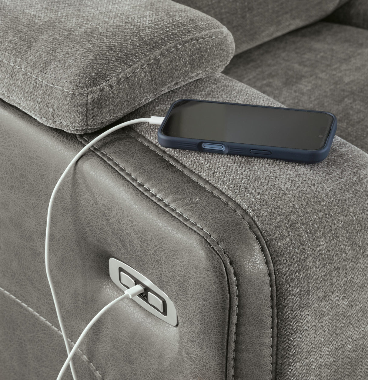 Mixed Motion Loveseat