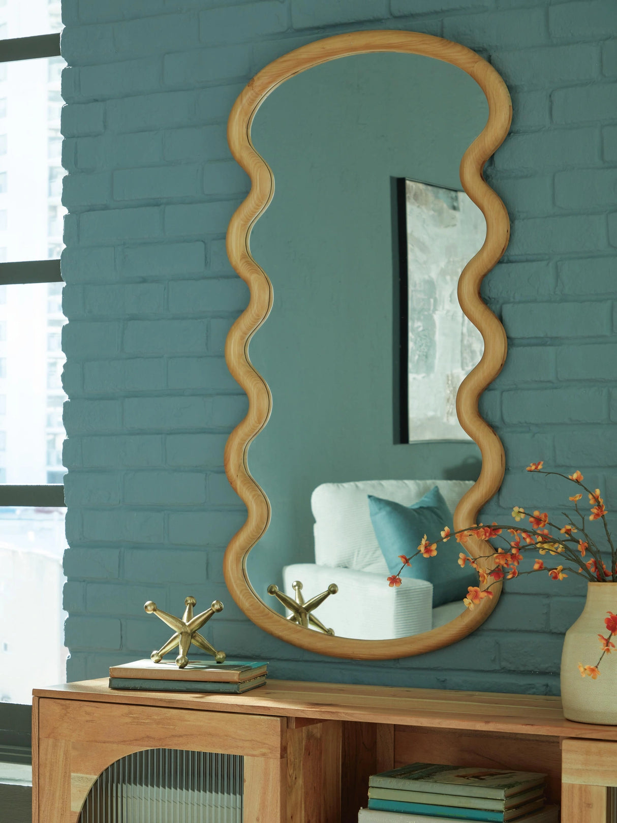 Serendis Accent Mirror