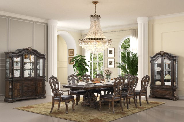 Leovanni Hutch And Buffet