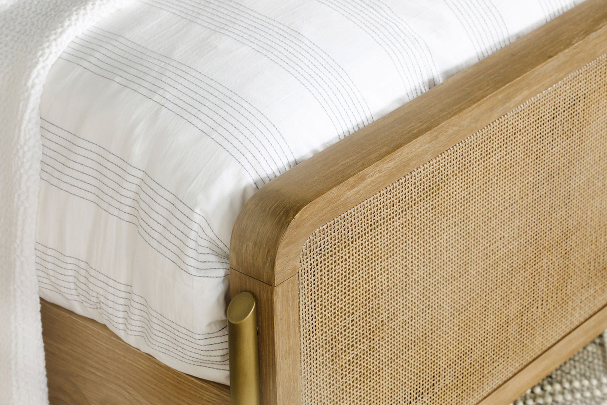 Arini Panel Bed
