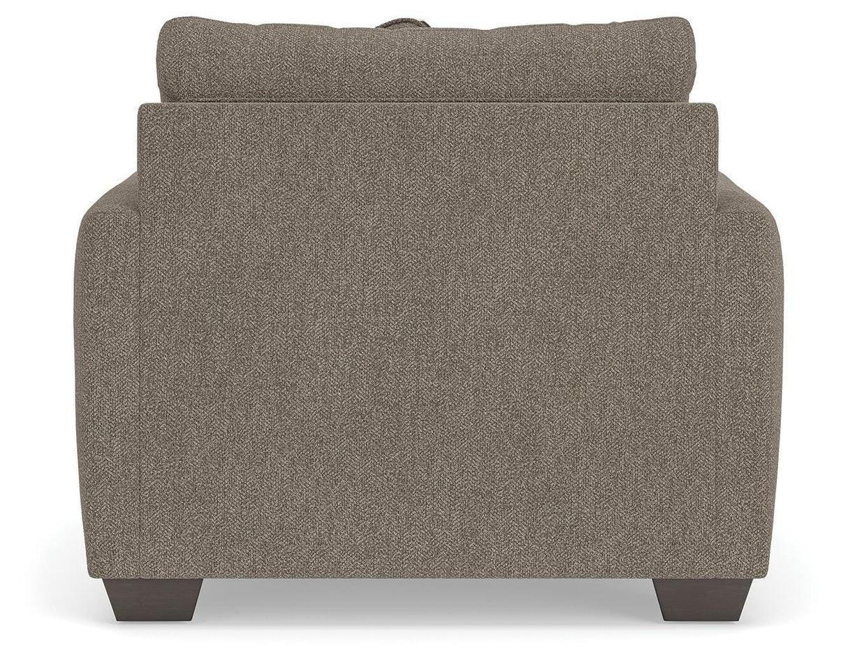 Triston-Peaks Oversized Chair
