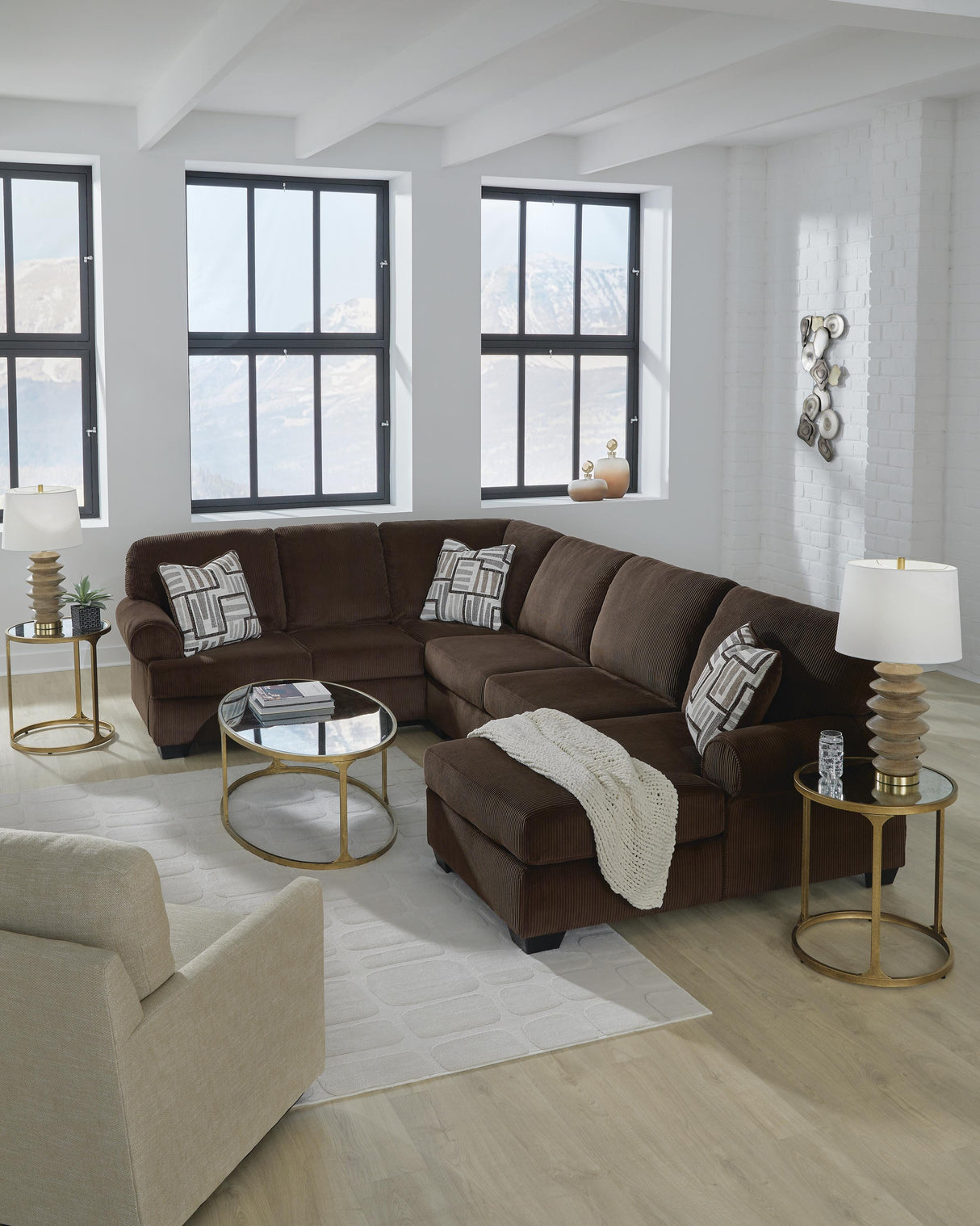 Kimlee Sectional with Chaise