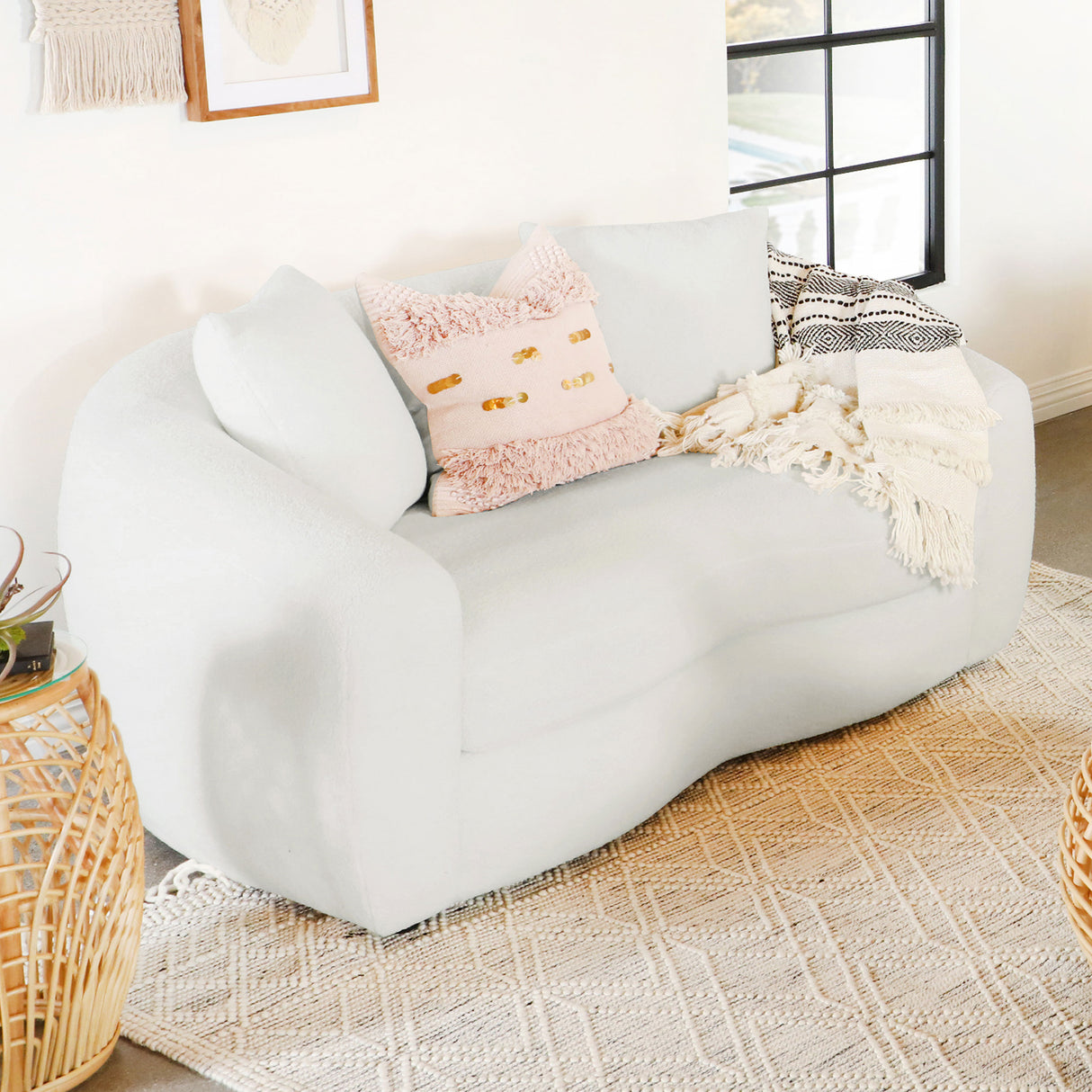 Isabella Loveseat