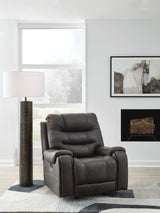 Femley Recliner