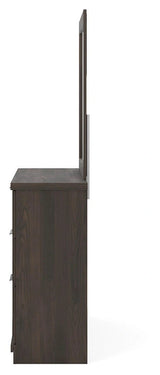 Shaehartin Dresser