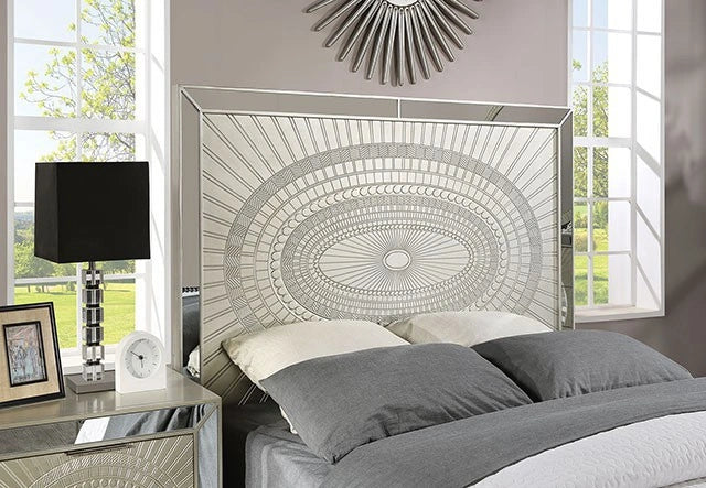 VALLETTA E.King & Queen Bed