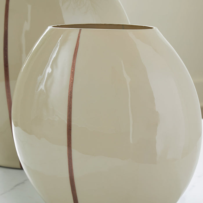 Sheabourne Vase - M&M Furniture (CA)