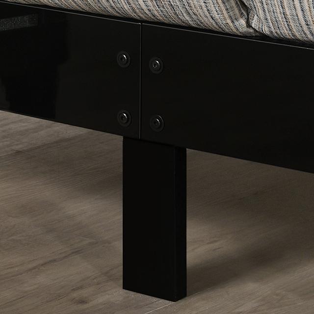 Magdeburg Bed Black & White