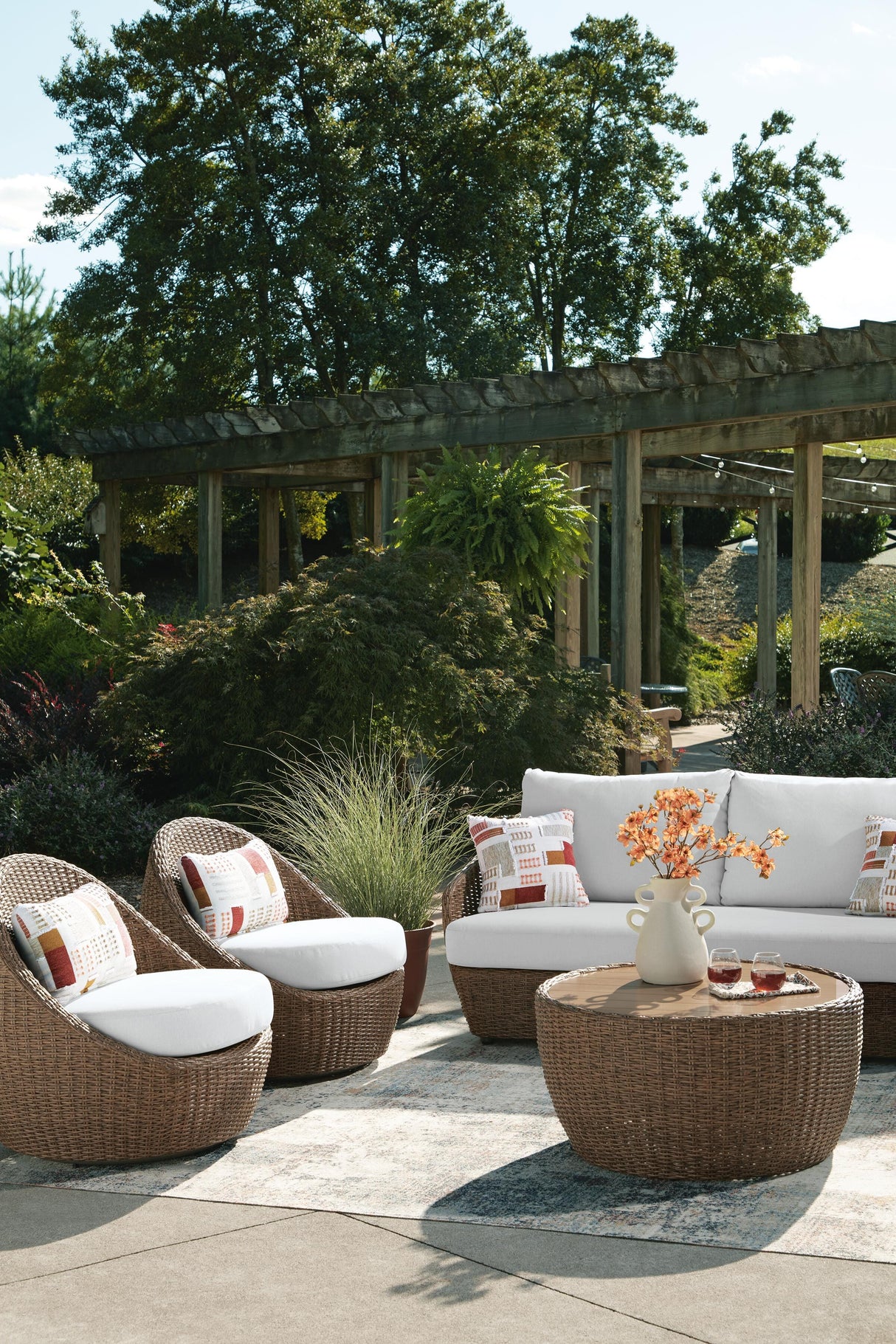 Double Point Outdoor Seating Set