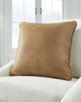 Cortnie Pillow