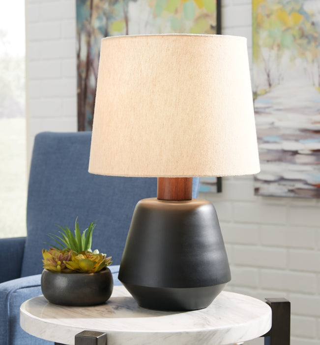 Ancel Metal Table Lamp (1/CN)