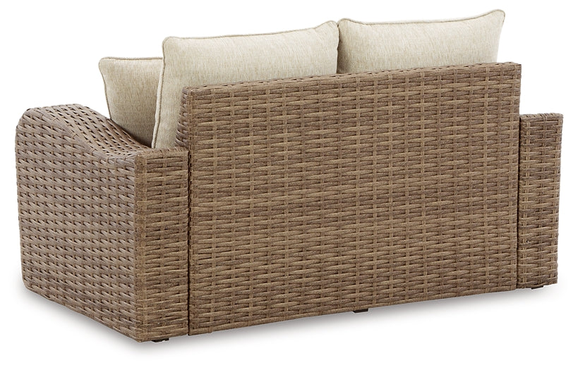 Sandy Bloom Loveseat w/Cushion