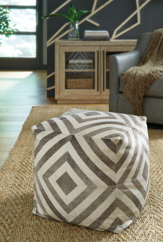 Hartselle Pouf