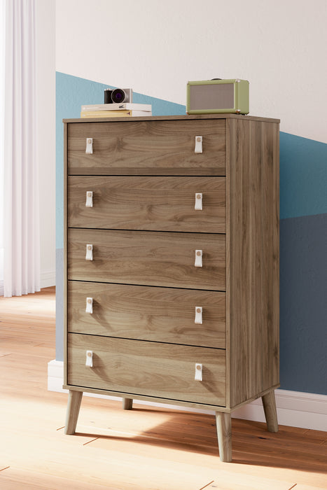 Aprilyn Full Bookcase Headboard with Dresser and Chest