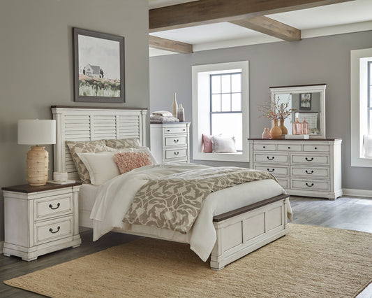 Hillcrest 4-piece Eastern King Bedroom Set Distressed White