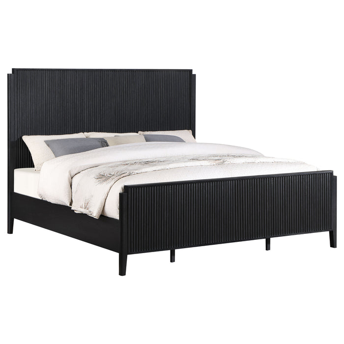 Brookmead Wood Queen Panel Bed Black