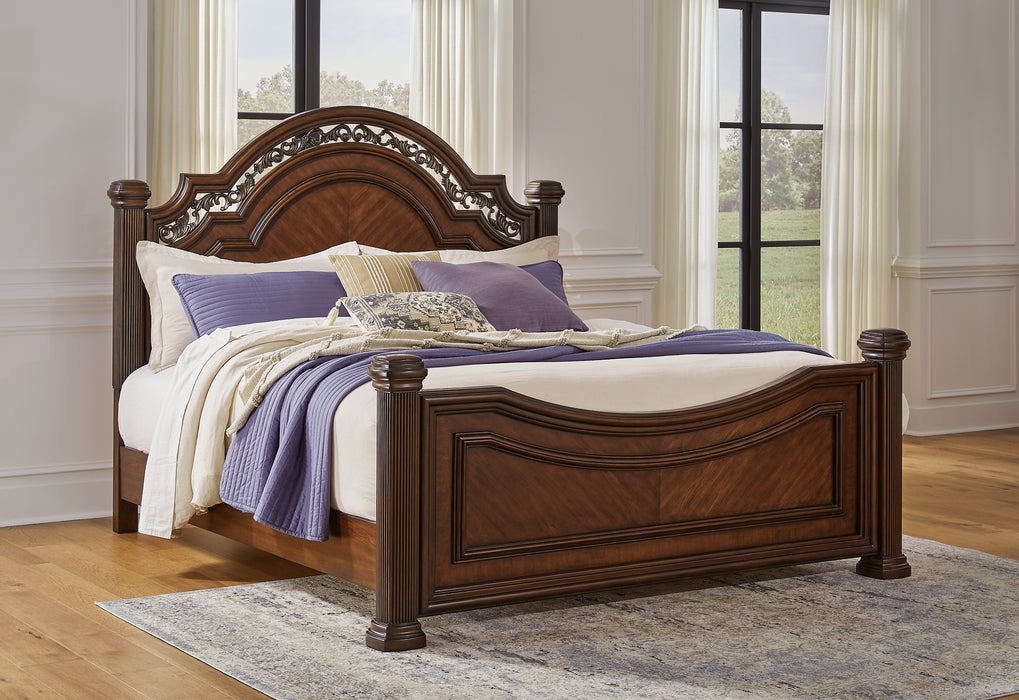 Lavinton King Poster Bed with Dresser