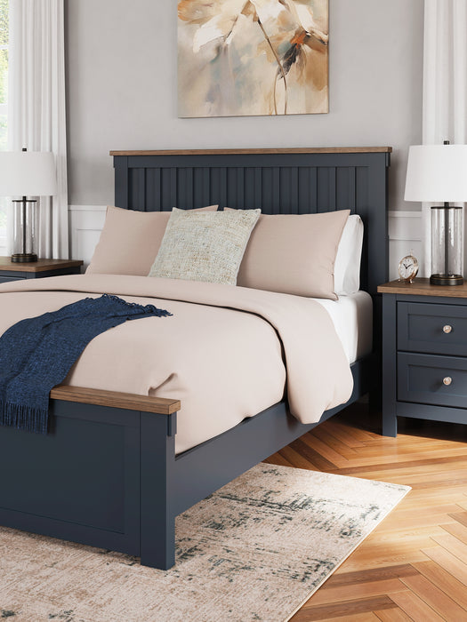 Landocken Queen Panel Bed