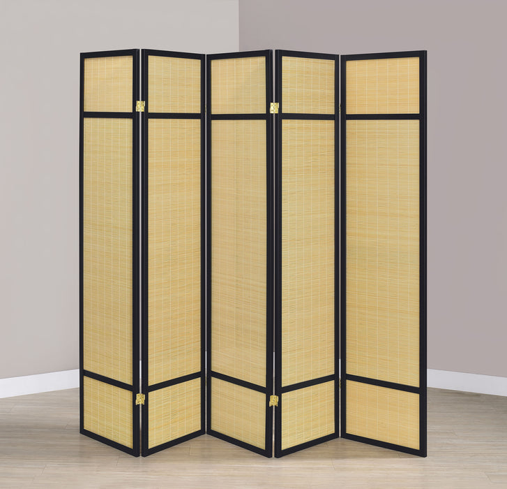 ROOM DIVIDER