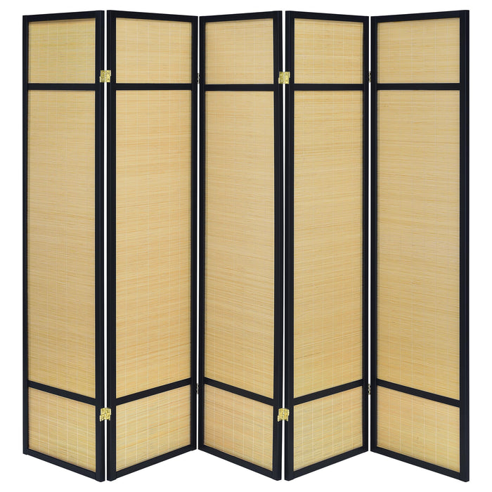 ROOM DIVIDER