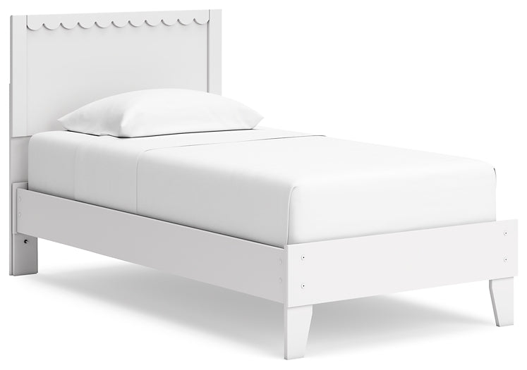 Hallityn Twin Panel Platform Bed with Dresser and 2 Nightstands